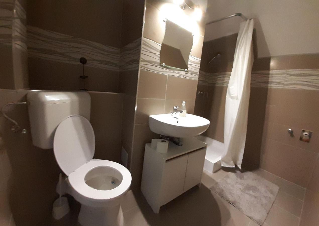 Peak Apartman Eger Ngoại thất bức ảnh